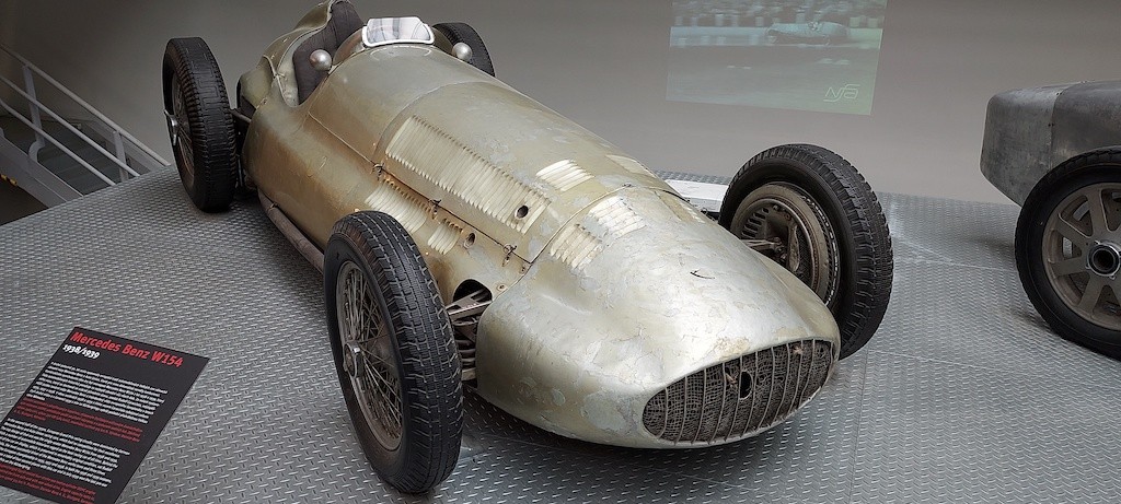 60 lat Klubu Mercedesa w Pradze. Mercedes W  154, którym jeździł Rudolf Caracciola