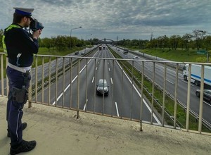 Policjanci stanęli na A4 z trybem DBC. Wyszło im 128 wykroczeń