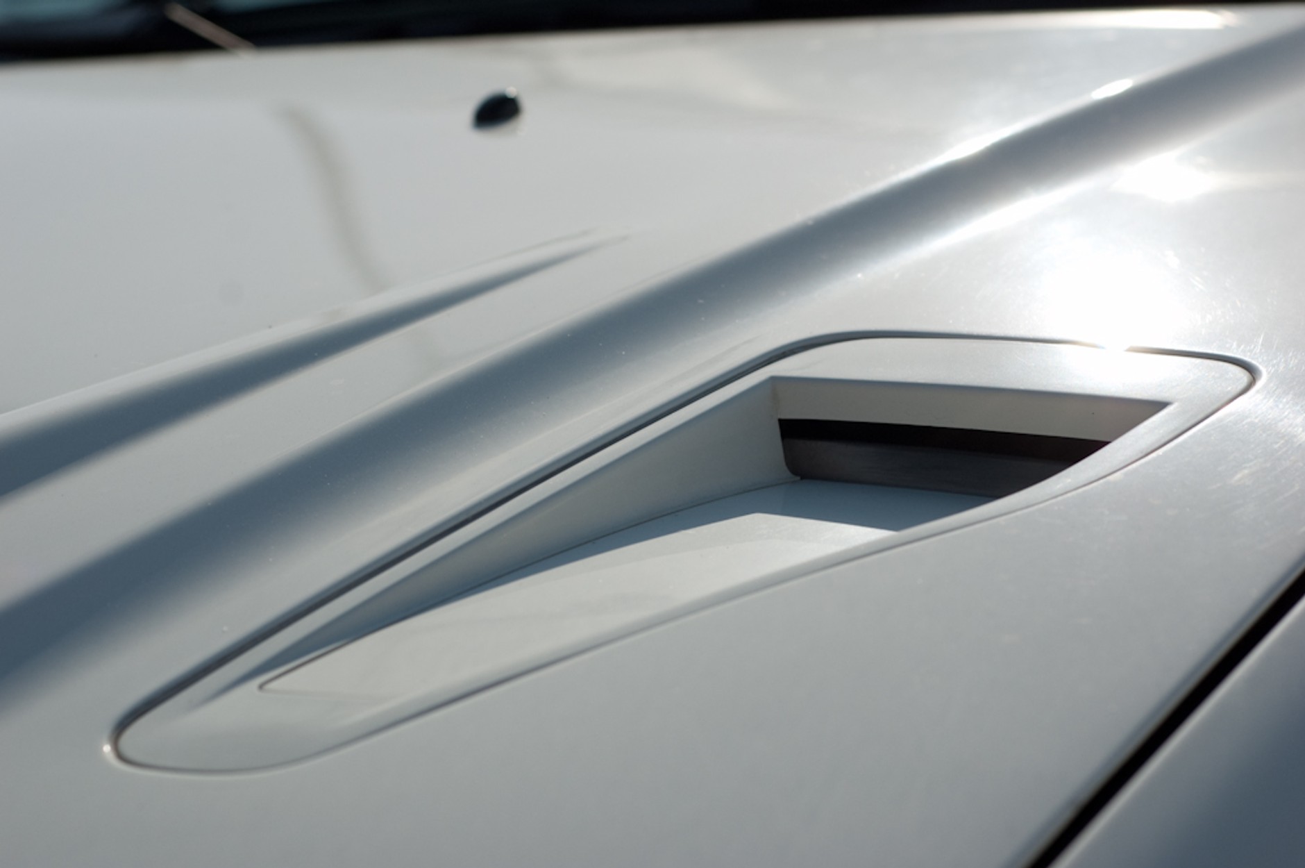 Mitsubishi Lancer Sportback vs Lancer EVO VI