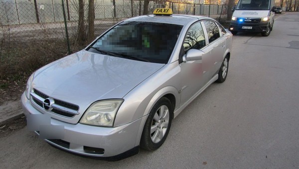 Taksówką na łysych oponach i bez ważnych badań