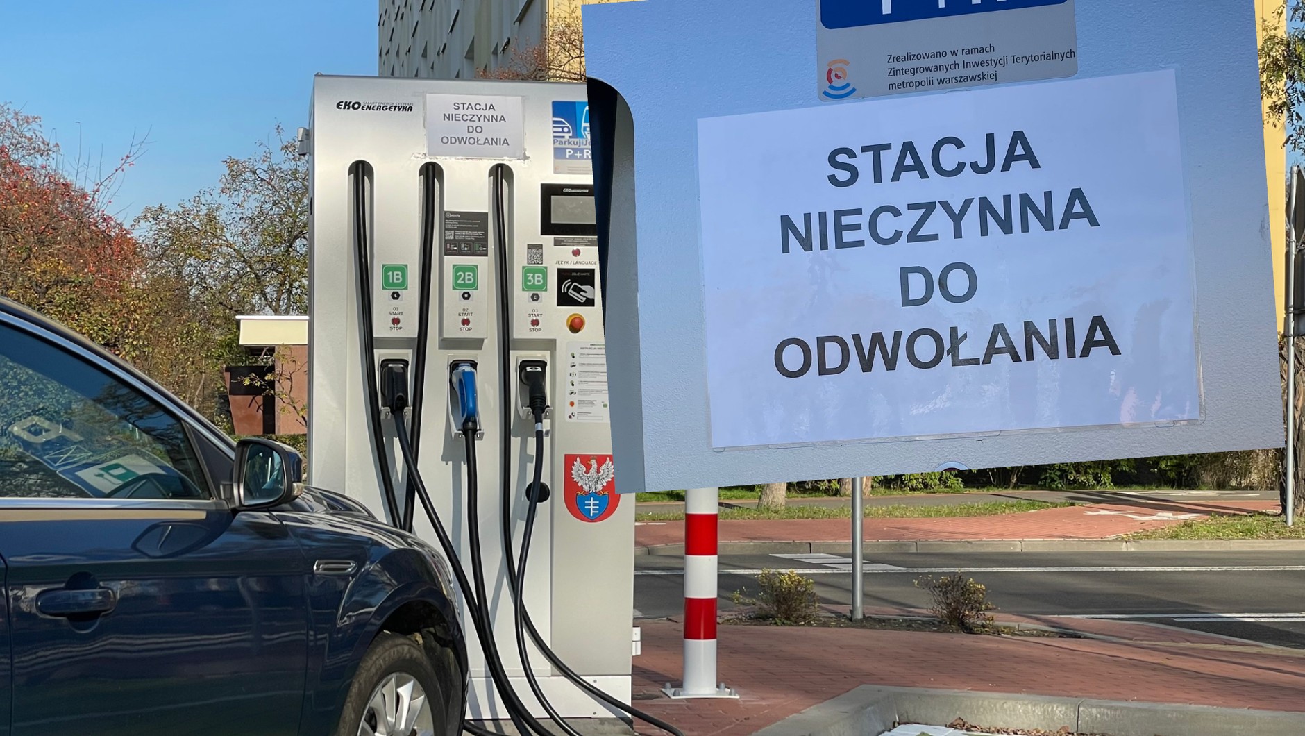Stacja nieczynna do odwołania: część istniejących stacji zamknięto do czasu uzyskania odbiorów, w niektórych gminach okazało się, że po podwyżkach cen energii, samorządów nie stać na finansowanie punktów ładowania
