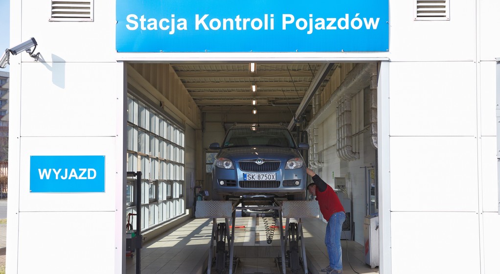 Na polskich stacjach kontroli pojazdów prawdopodobieństwo niezaliczenia przeglądu jest 10 razy niższe niż w Niemczech