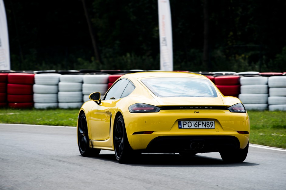 Jaguar F-Type i Porsche 718 Cayman