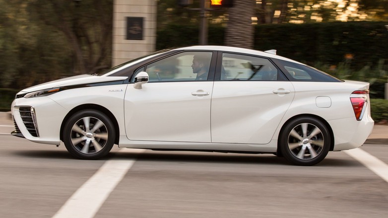 Toyota Mirai (pierwsza generacja; 2014-2020)