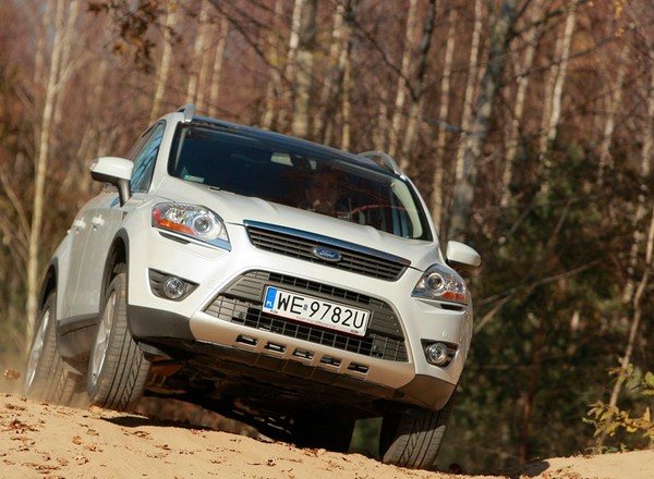 Ford Kuga: sportowy SUV z automatem