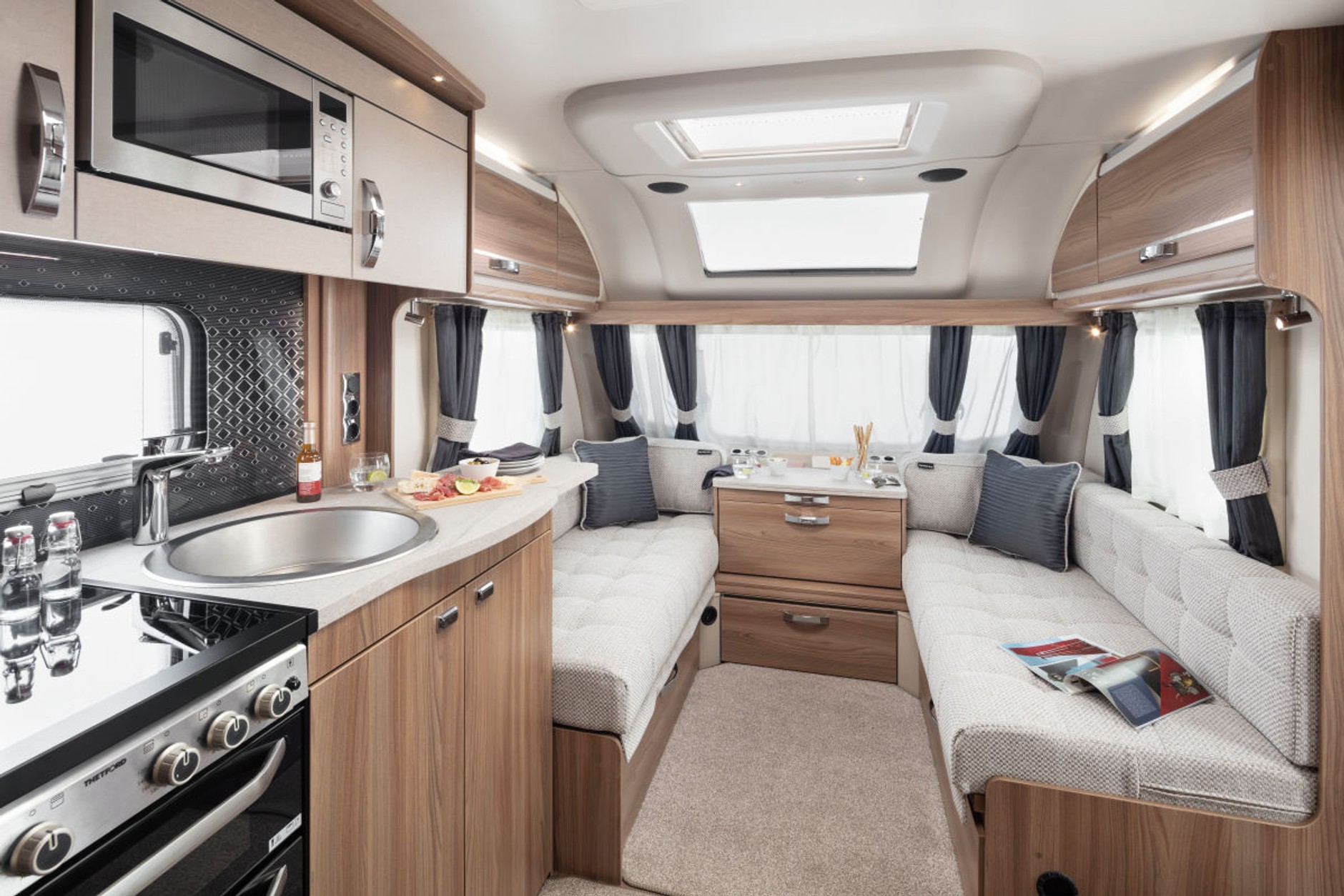 Nowe przyczepy z targów caravaningowych w Stuttgarcie