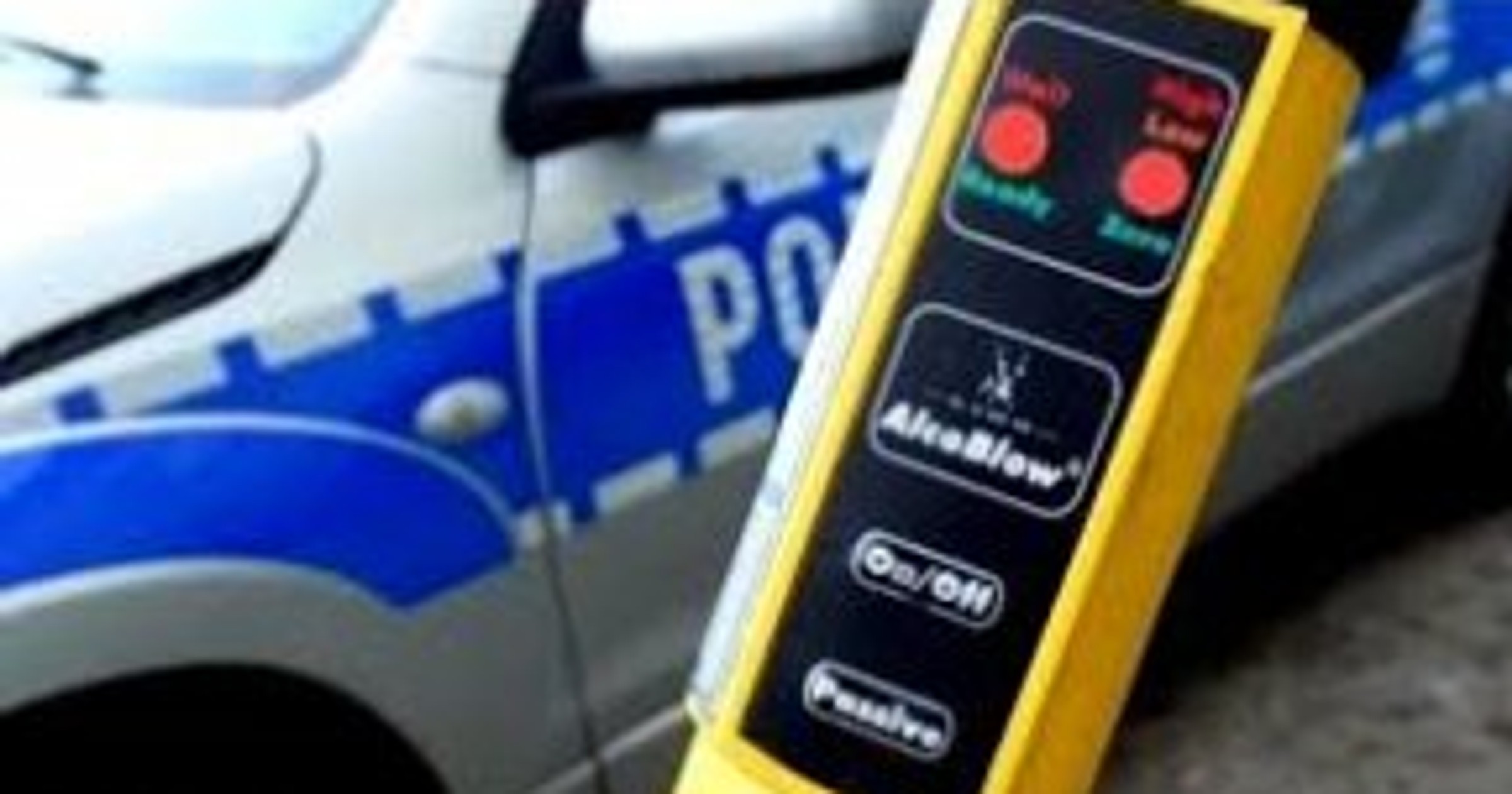 Policjanci zatrzymali dwóch kierowców. Obaj nie mieli prawa jazdy