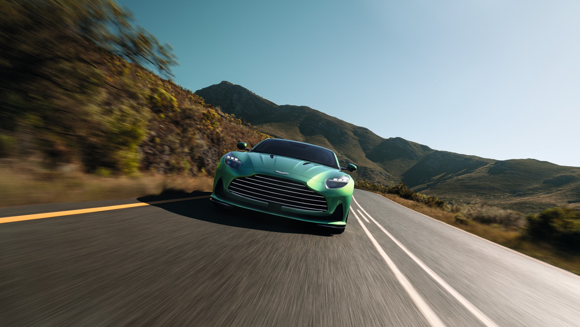Aston Martin DB12