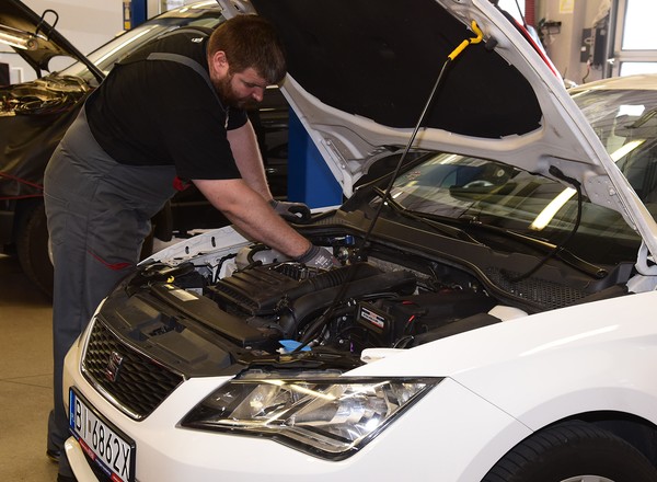 Używane auto z LPG: droższe czy tańsze?