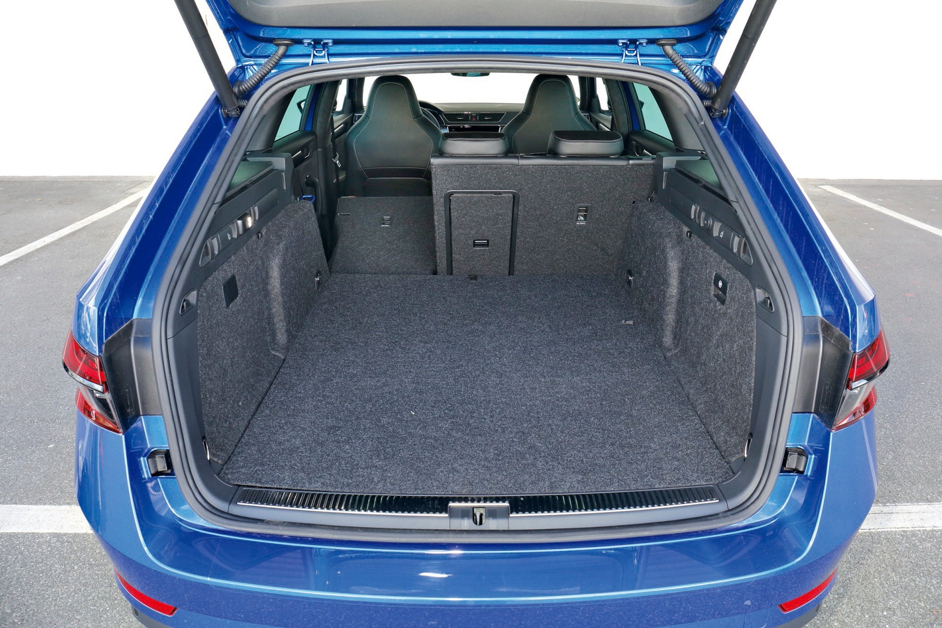 Porównanie: Peugeot 508 i Skoda Superb