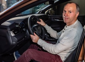 Widziałem nową Toyotę Camry. Niewiele zmian na zewnątrz, ale wewnątrz to już inna klasa