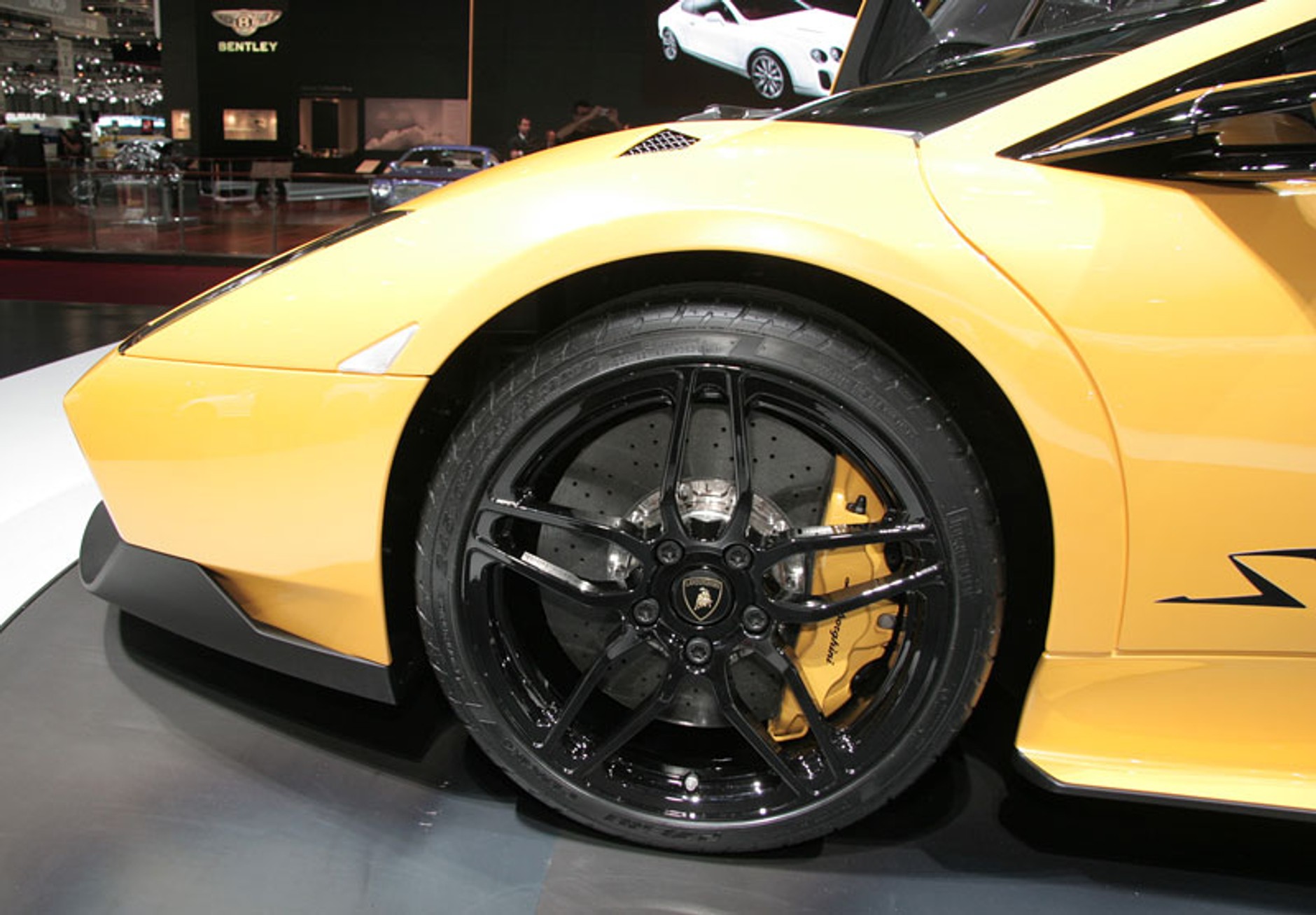 Genewa 2009: parada sportu i tuningu (fotogaleria)