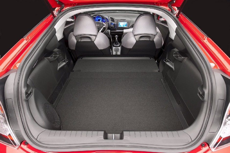 Honda CR-Z - Tak będzie wyglądała produkcyjna wersja (galeria)