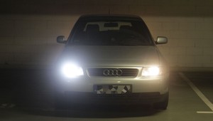LED-y zamiast żarówek H4 - sprawdzamy retrofity Philipsa w starym aucie