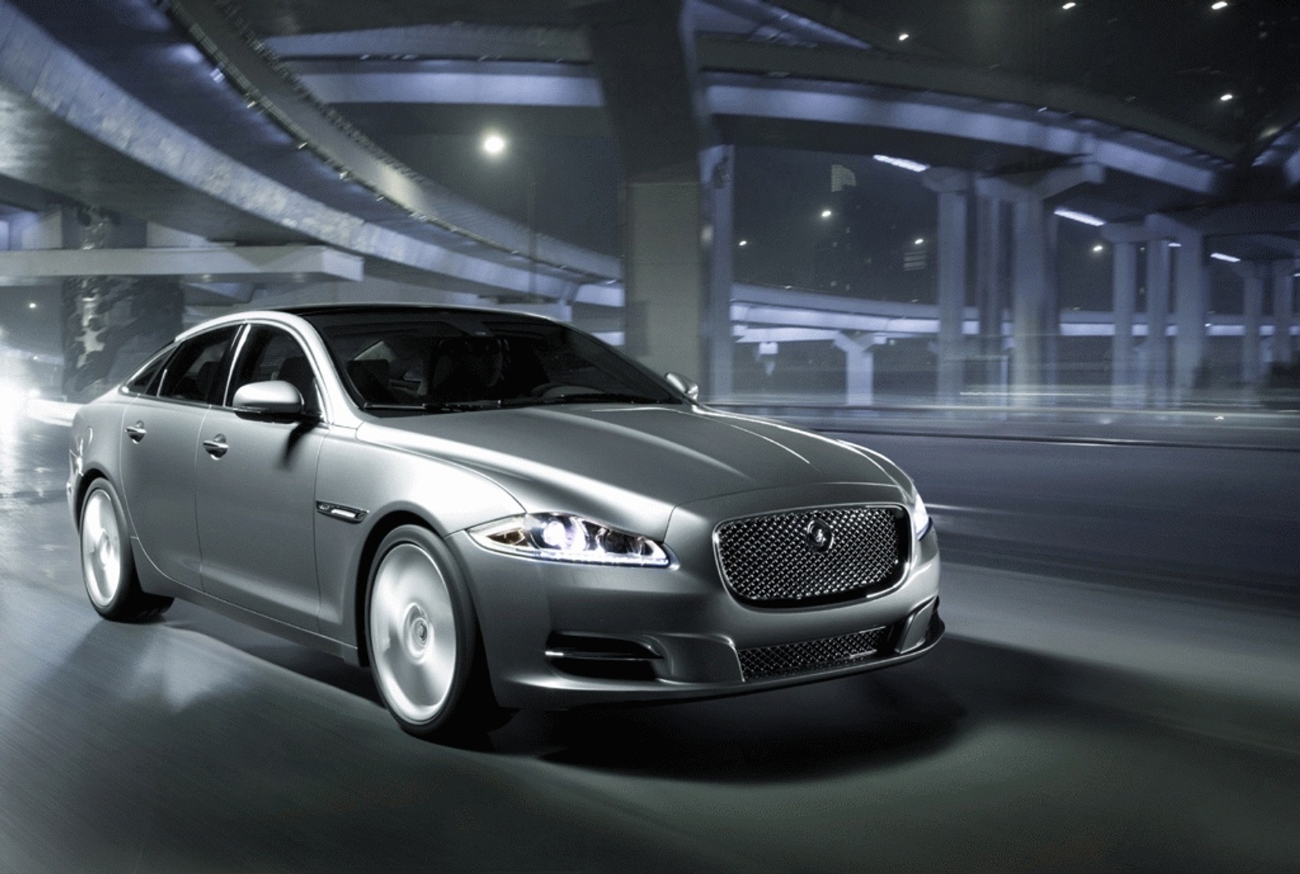Jaguar XJ: Jaguar na miarę XXI wieku