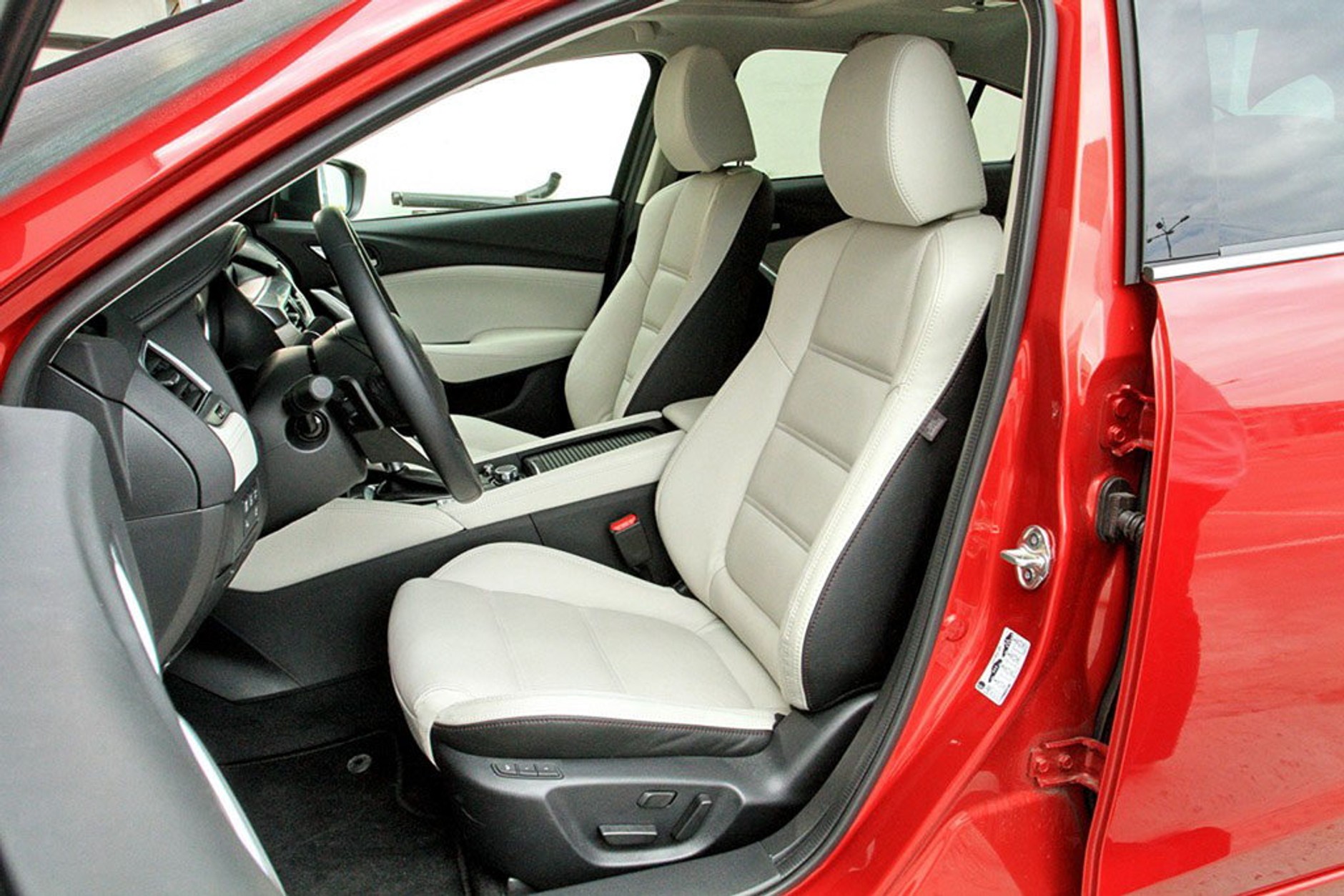 Mazda 6 2.5 Skyactiv - auto bliskie perfekcji