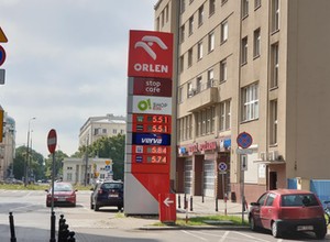 Niższe ceny na Orlenie po konferencji szefa PSL? Tak – na jednej stacji!