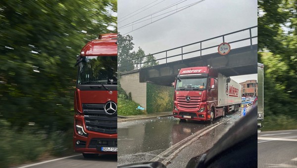 Kierowca ciężarówki zignorował ważny znak. Zablokował swój pojazd i przejazd