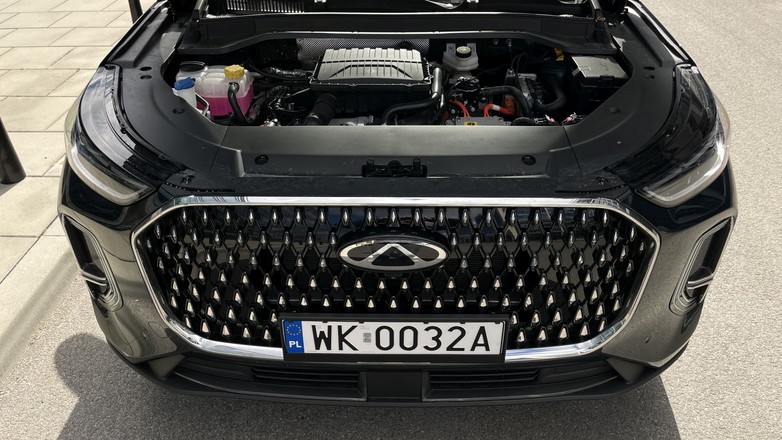 Hybrydowy chiński SUV Chery Tiggo 9