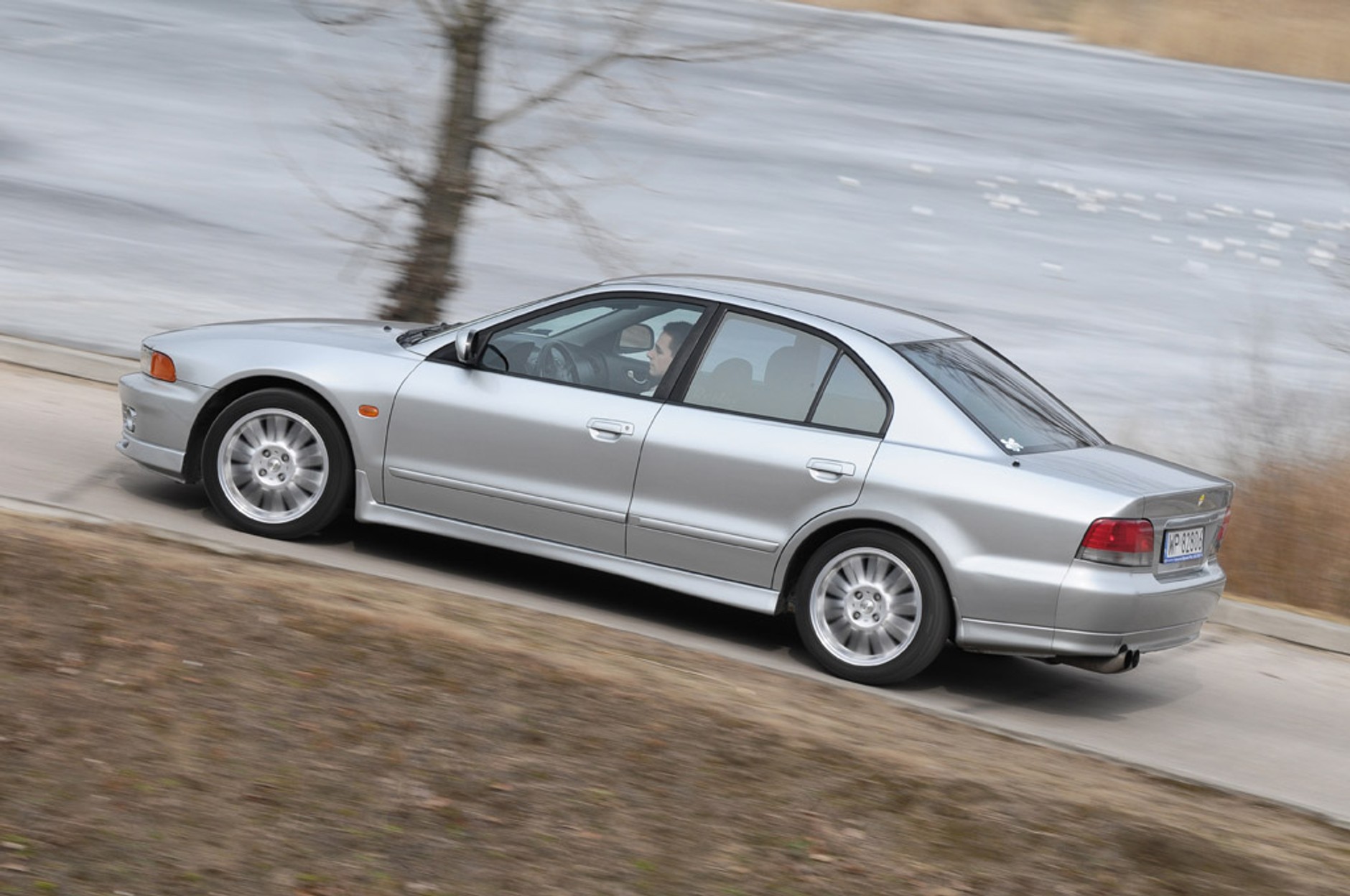 Mitsubishi Galant: Zadziorny elegant