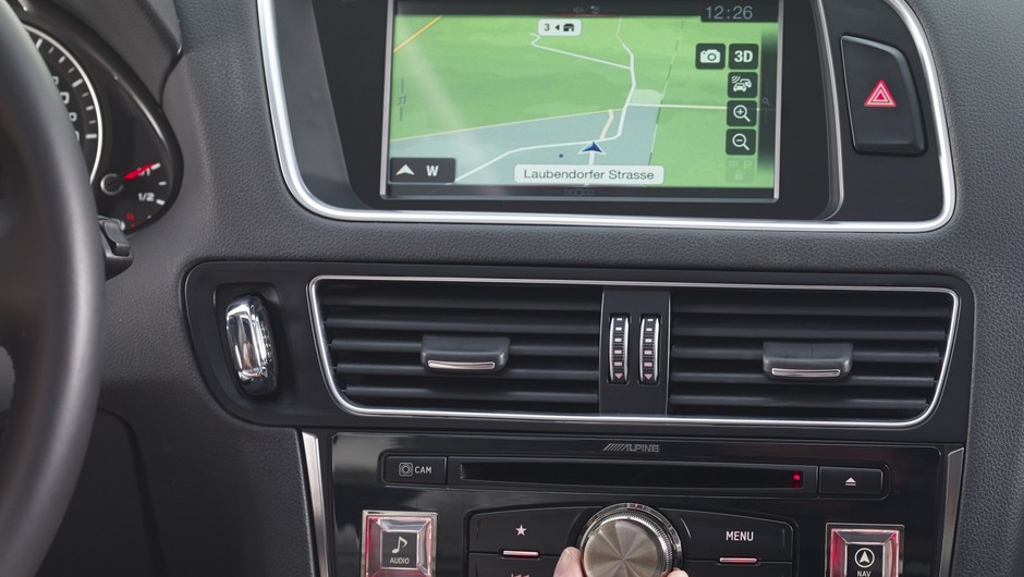 Audi Q_5_Alpine