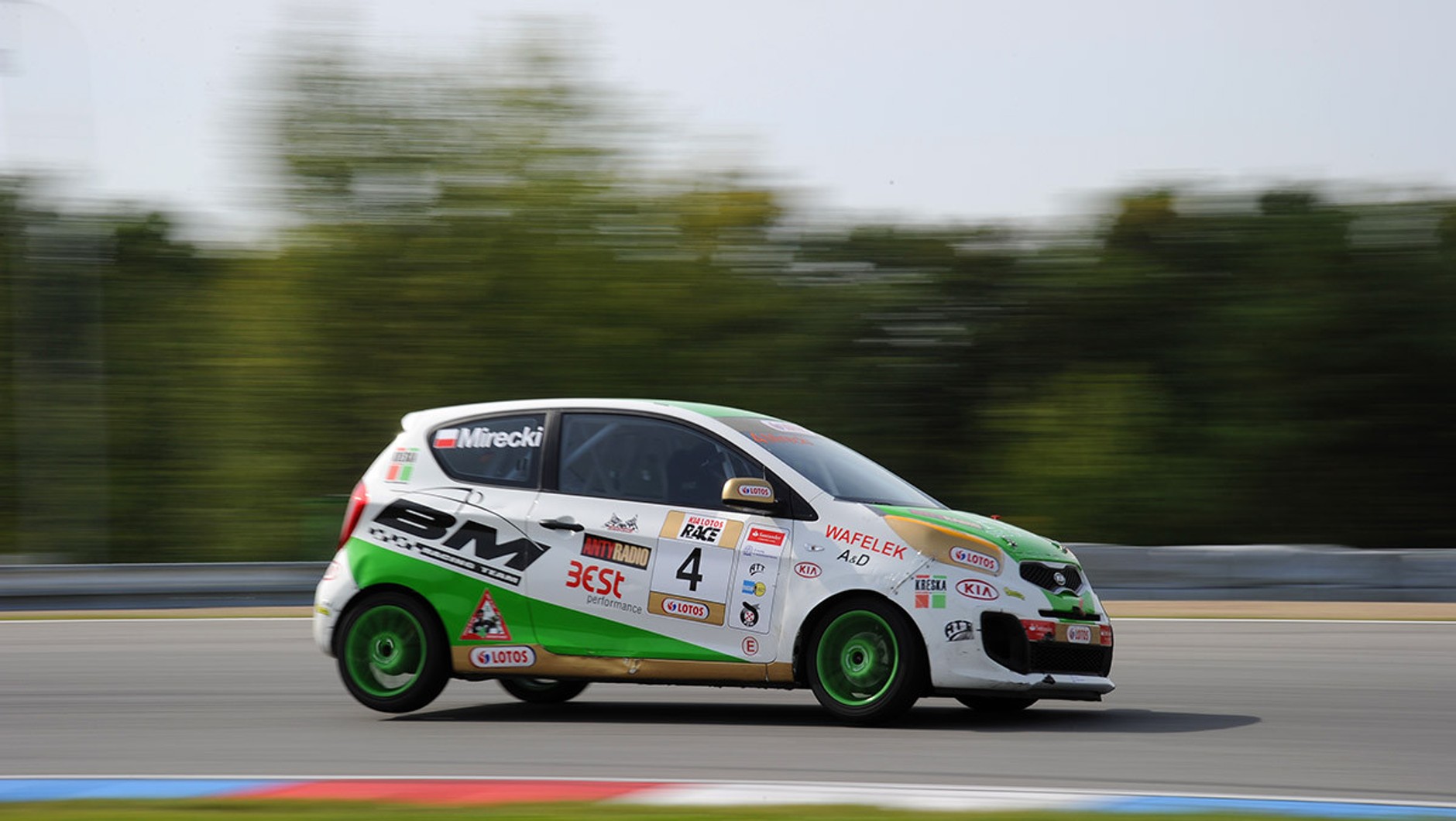 Kia Lotos Race: wrażenia z jazdy na Karowej