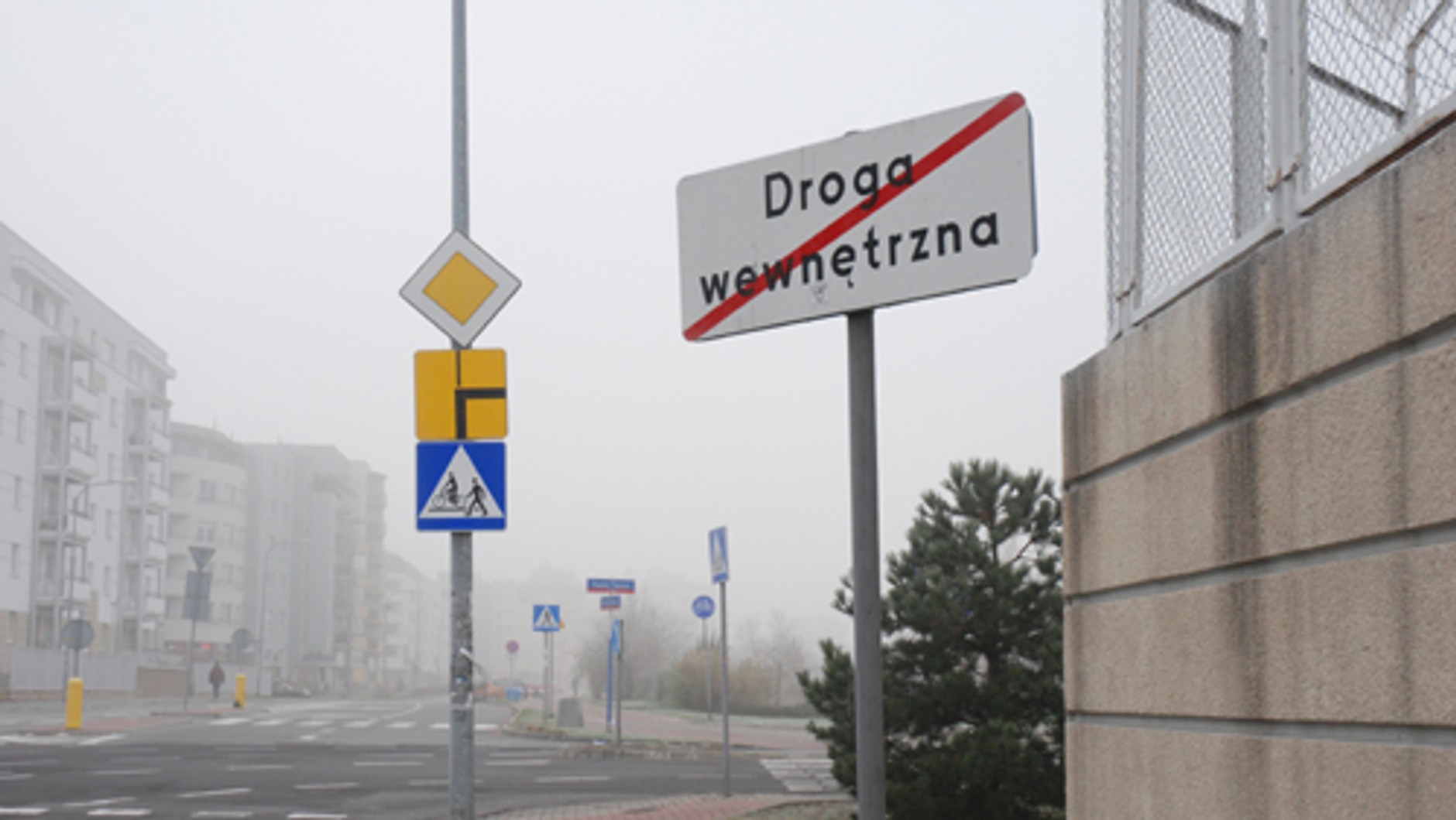 Kto postawił te znaki?
