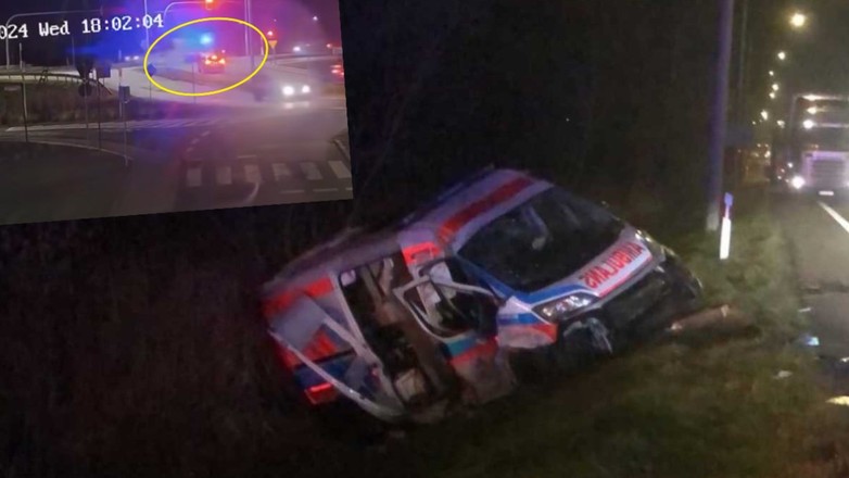 Rozbity ambulans, którym podróżował ratownik Piotr Miernecki