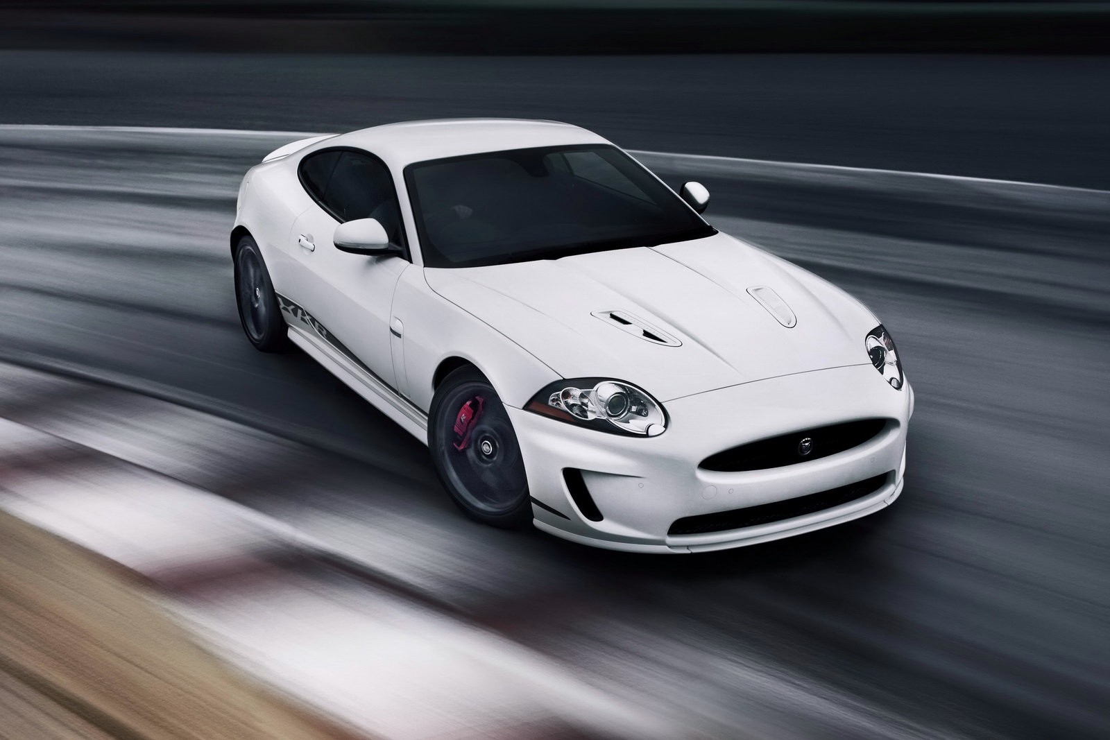 Jaguar XKR: Najszybsze XK wszechczasów zadebiutuje w Genewie
