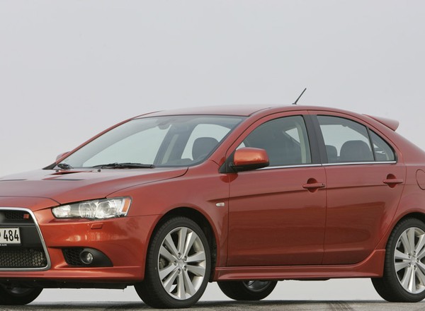 Kosztowne Mitsubishi, tanie BMW: kto ma najdroższe części?