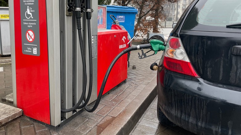 Tankowanie. Stacja paliw. Orlen