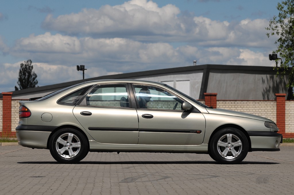 Renault Laguna 1.9 dTi - Głośna, ale trwalsza niż dCi