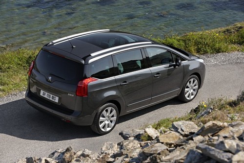 Peugeot 5008 - Francuzi podbijają rynek minivanów