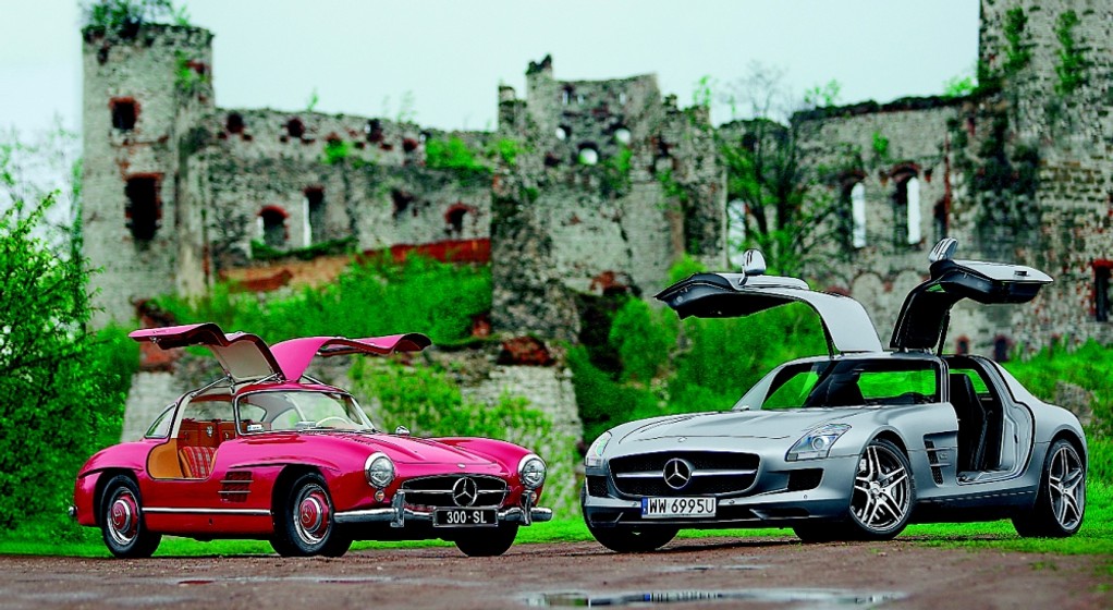 Mercedes SLS wczoraj i dziś: dwa wcielenia skrzydlaka, to lepsze niż latanie