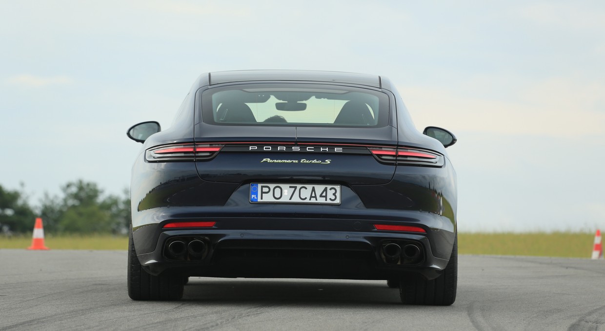 Porsche Panamera Turbo S E-Hybrid – co z tą masą? | TEST