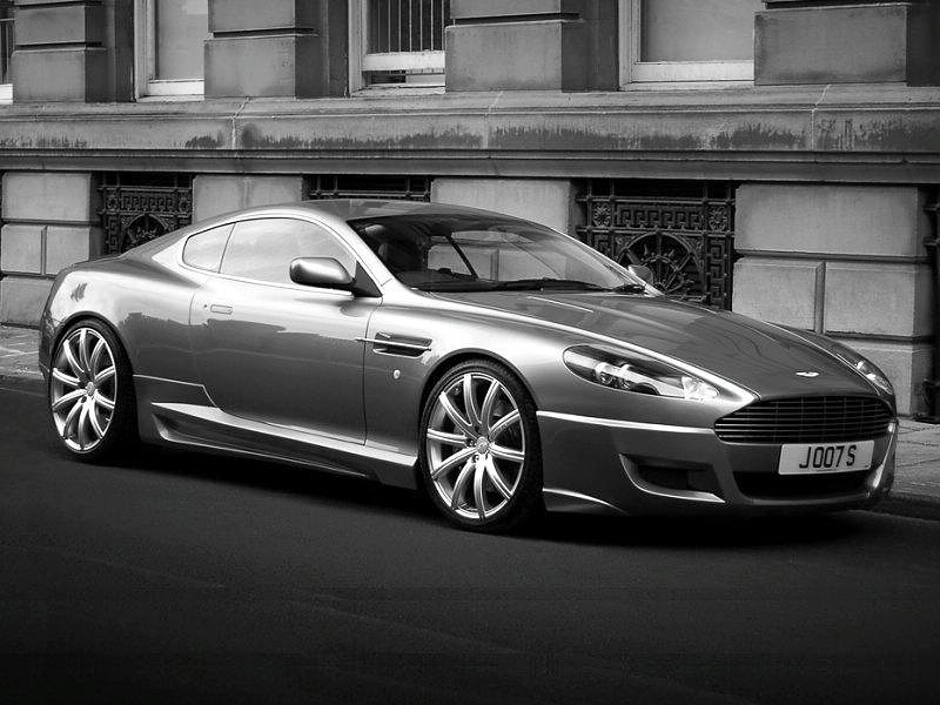 Tuner Project Kahn zmodyfikował Astona Martina DB9