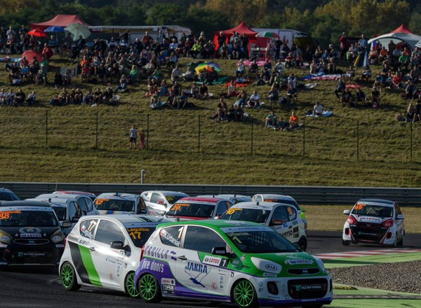 KIA LOTOS RACE 2016 – Paziewski i Serafin wygrali w Moście