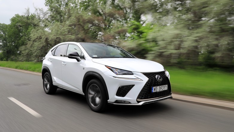 Lexus NX 300h F-Sport