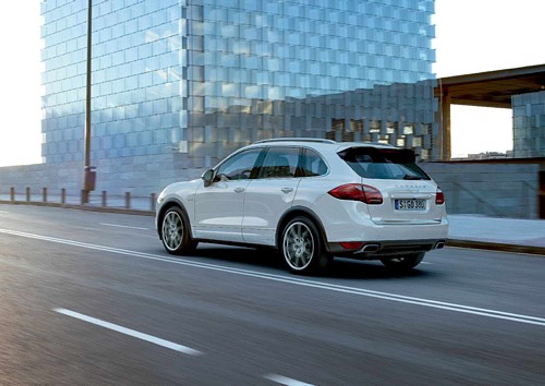 Porsche Cayenne II -  Kierunek: luksus