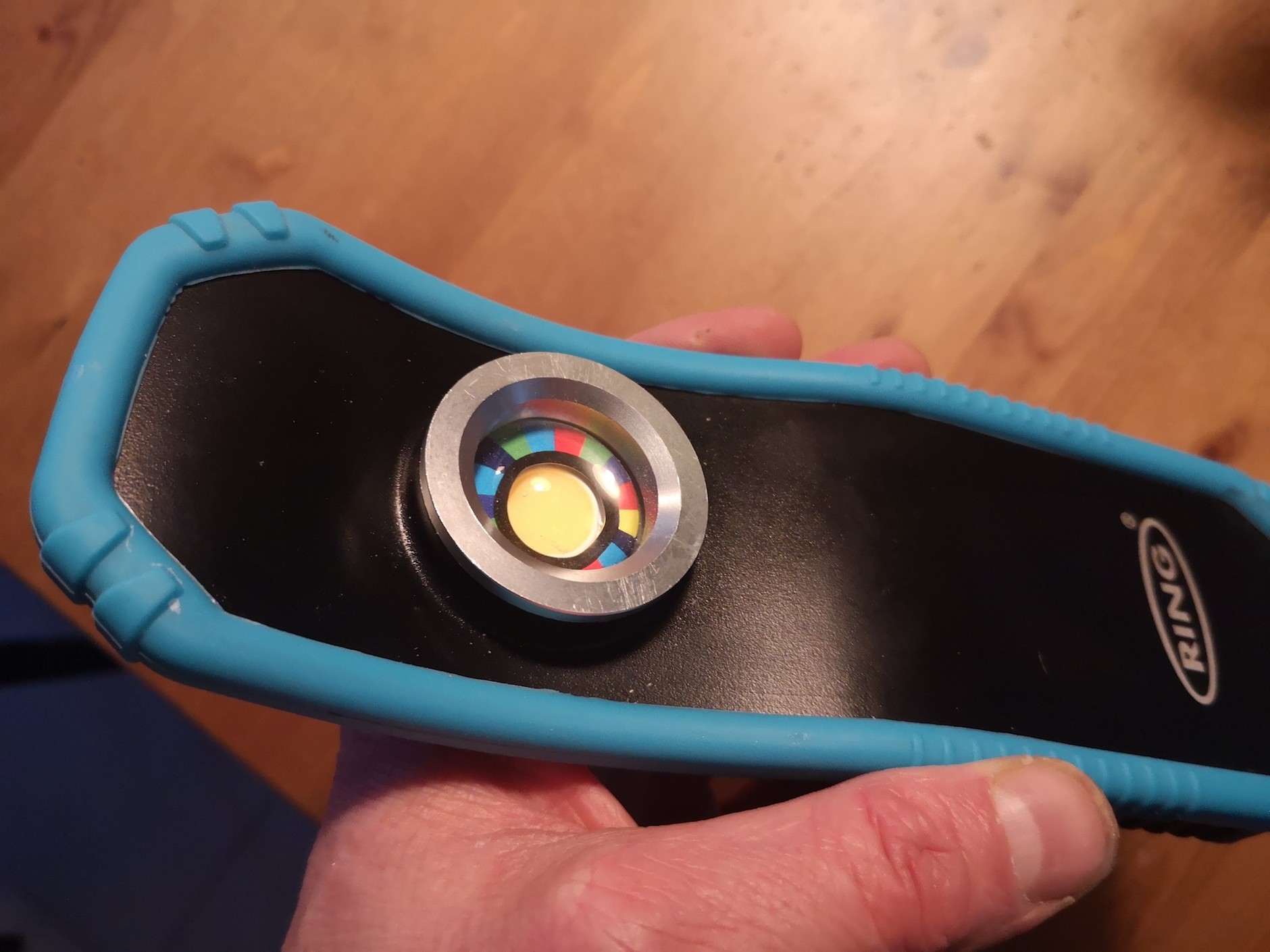 Małą, ręczna lampka inspekcyjna do lakieru: do oceny stanu lakieru oraz do pracy na niewielkim obszarze