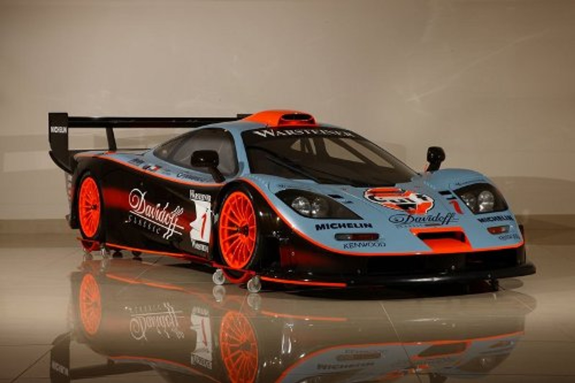 McLaren F1 GTR - Rzadki egzemplarz idzie pod młotek!