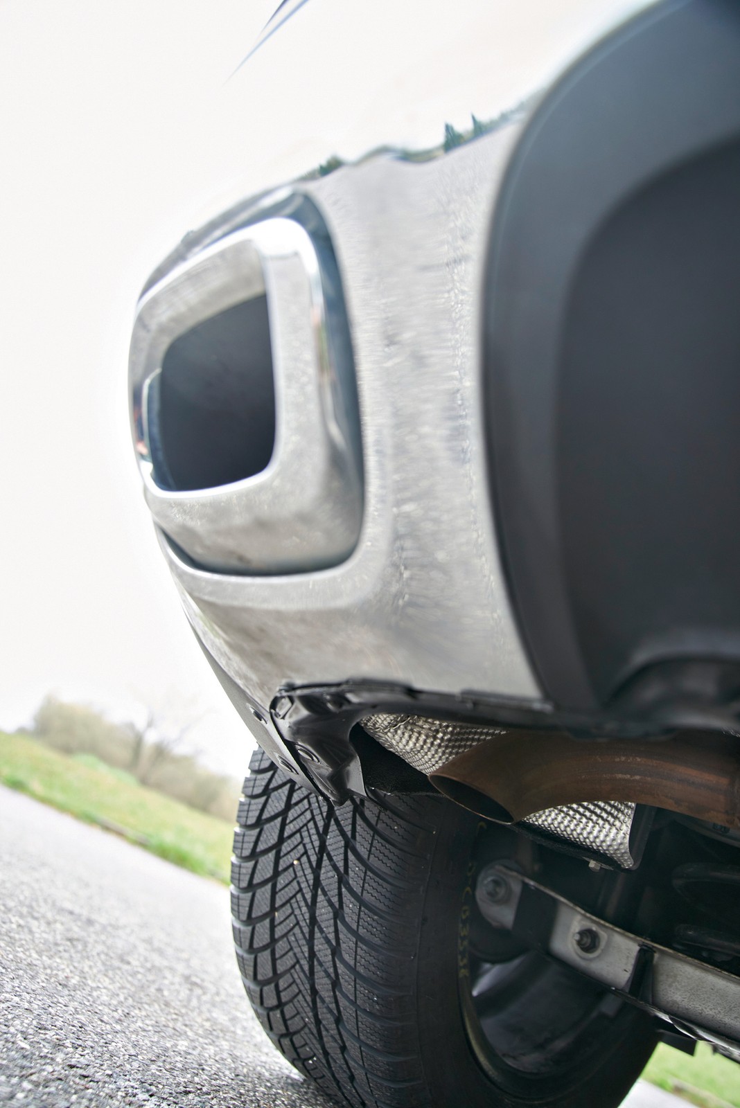 W Mercedesie GLB końcówki wydechu to tylko atrapy. I to ma być klasa premium?