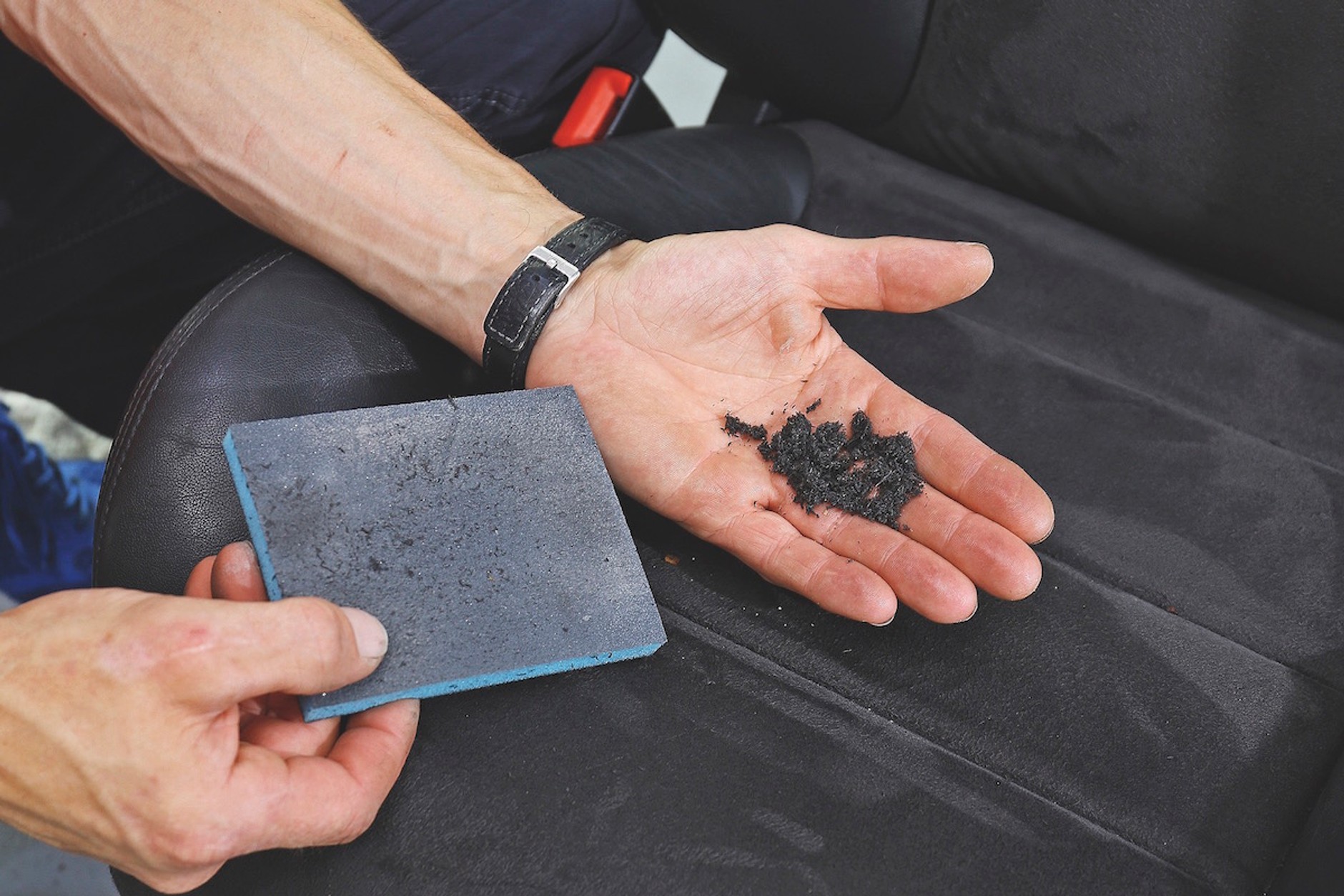 Alcantara - usuwanie zmechaceń