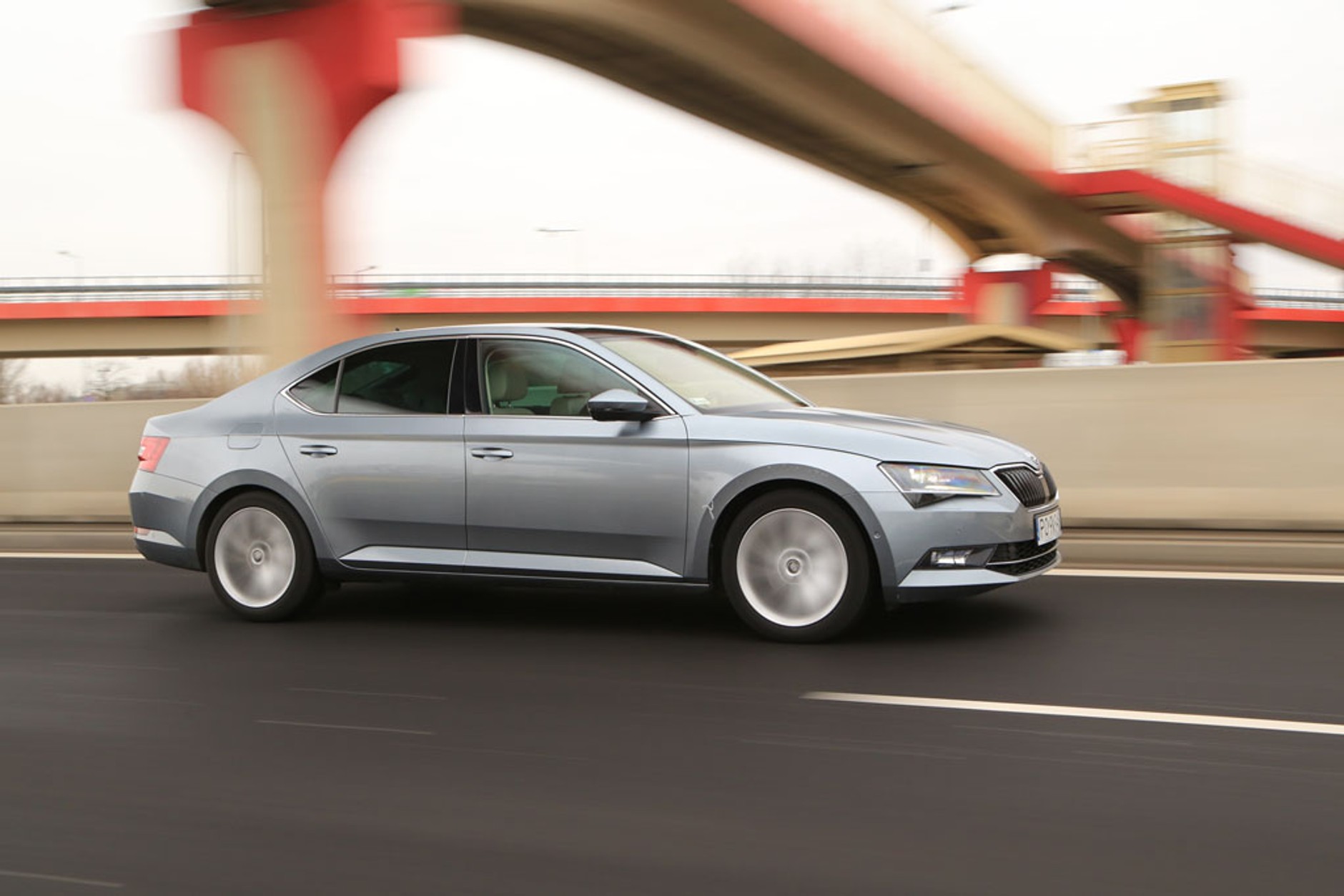 Skoda Superb 1.4 TSI ACT Style - klasa średnia małolitrażowa