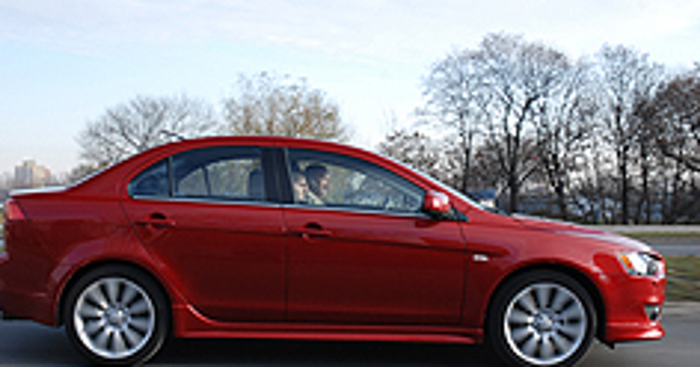 Mitsubishi Lancer 2.0 DI-D instyle - Jestem multimedialny! A ty?