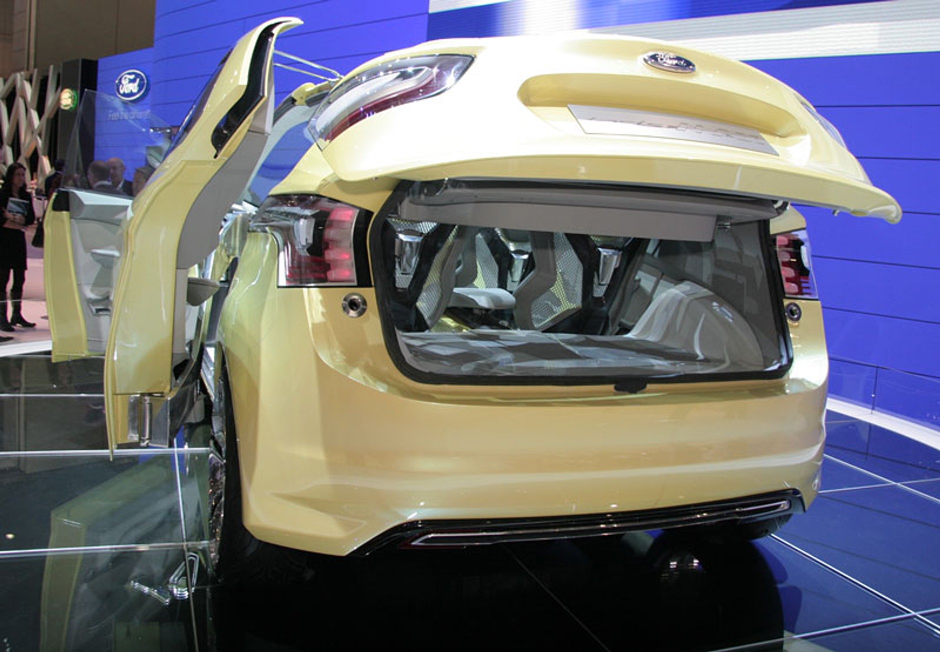 Ford w 2010: nowy Focus będzie produkowany w Saarlouis, C-Max w Walencji