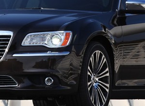 Czy wiesz co to za samochód? Audi czy Seat? Chrysler czy Lancia?