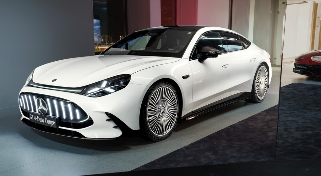 Marcedes GT 4-drzwiowe Coupé 