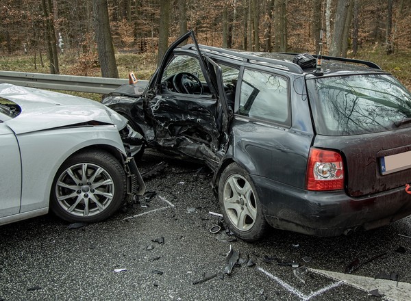 Drogówka podsumowała pierwsze półrocze: o 403 wypadki mniej, ale jeden wskaźnik jest alarmujący