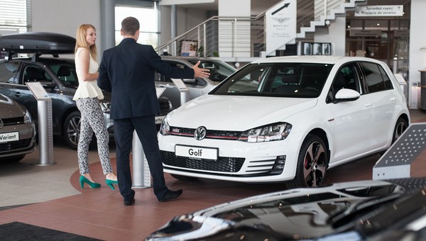 Jak sfinansować zakup auta? Porównanie czterech różnych rozwiązań